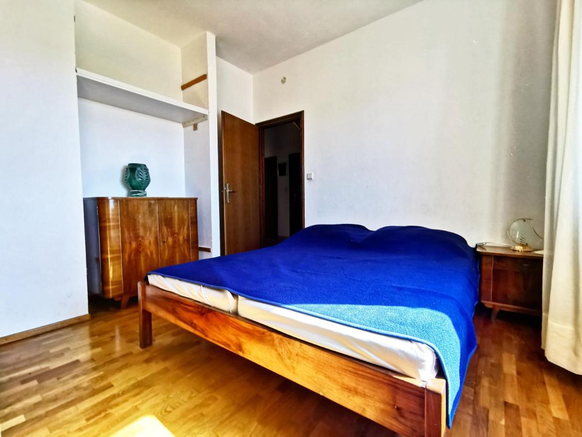 Apartment Ela *