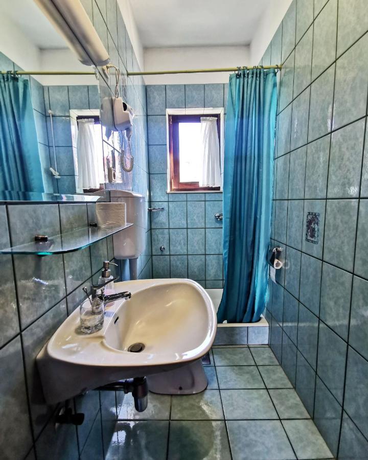 Ela Apartment Postira